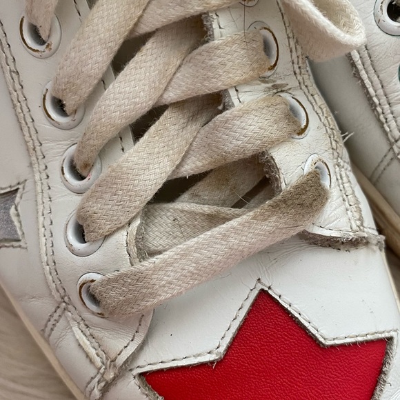 Steve Madden White Leather Blue Red Star Print 4th of July America Post Sneakers - Picture 11 of 11